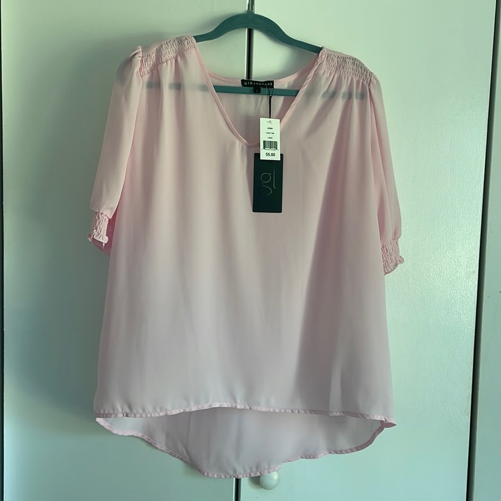 GIBSON LOOK  Pink top, high/low hem